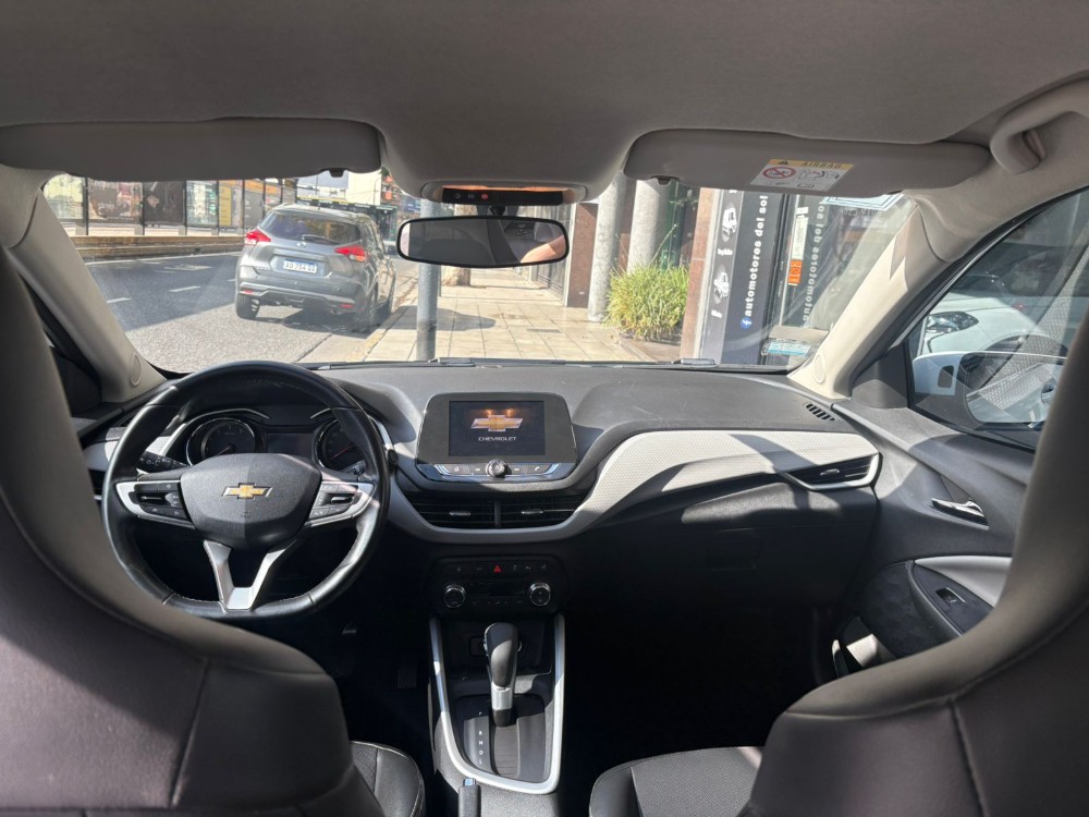 Chevrolet Onix Premier — foto 9